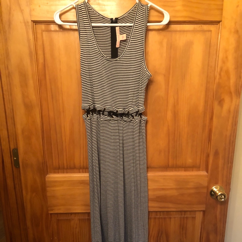 Black and white maxi dress